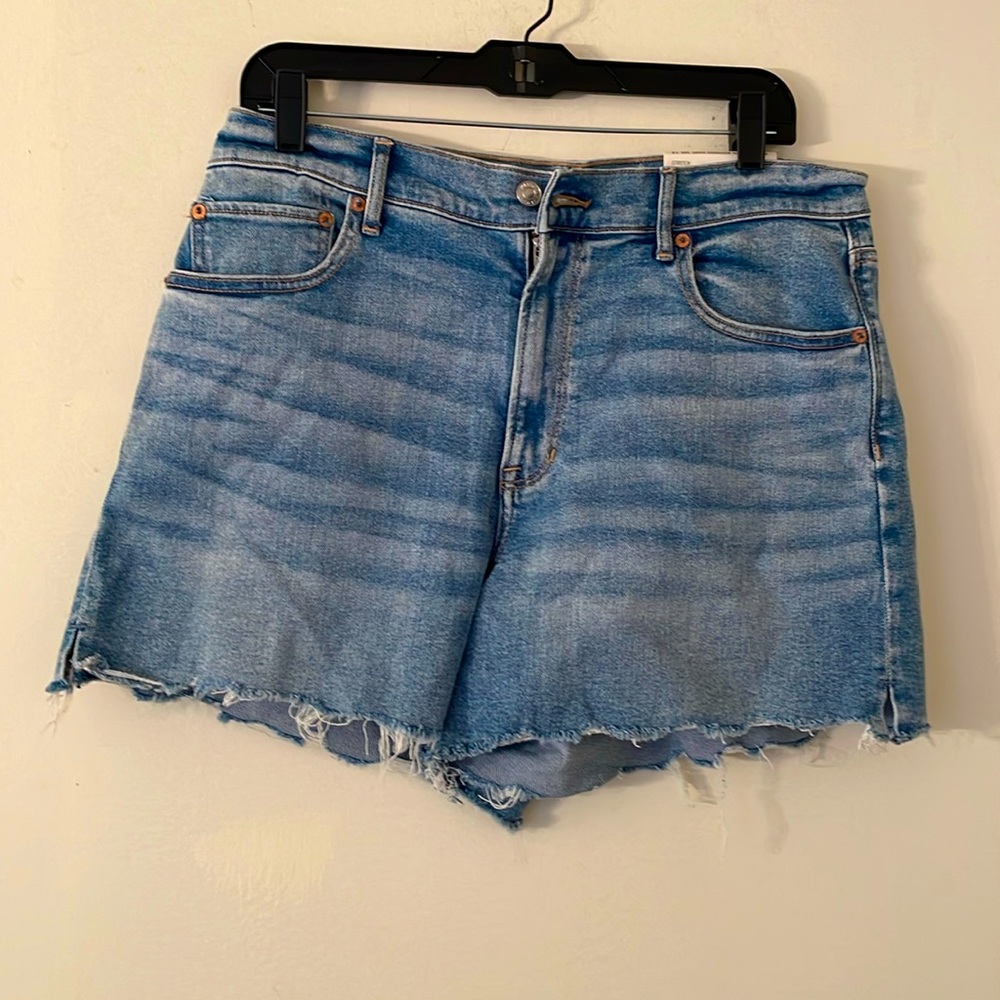 American Eagle 90s Boyfriend Shorts